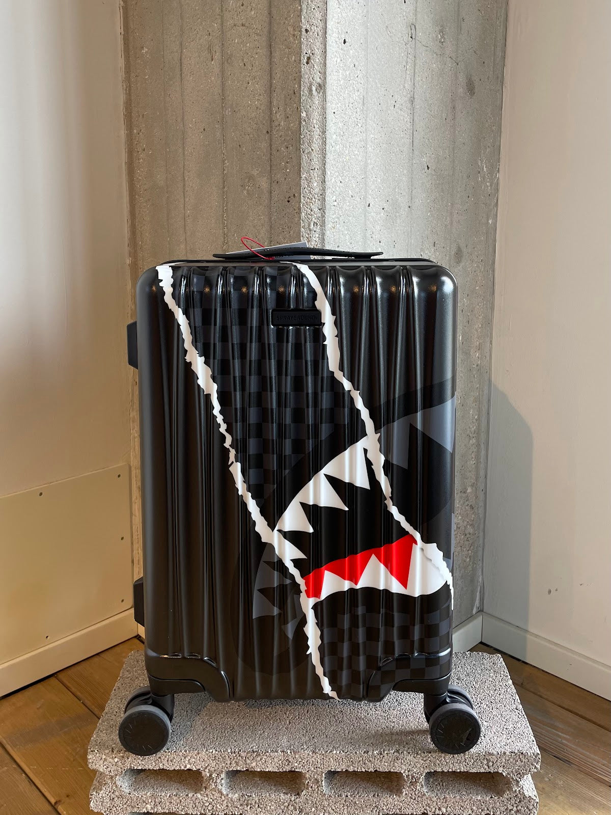 CENTER RIP REVEALING GRAY CHECK CARRY-ON LUGGAGE