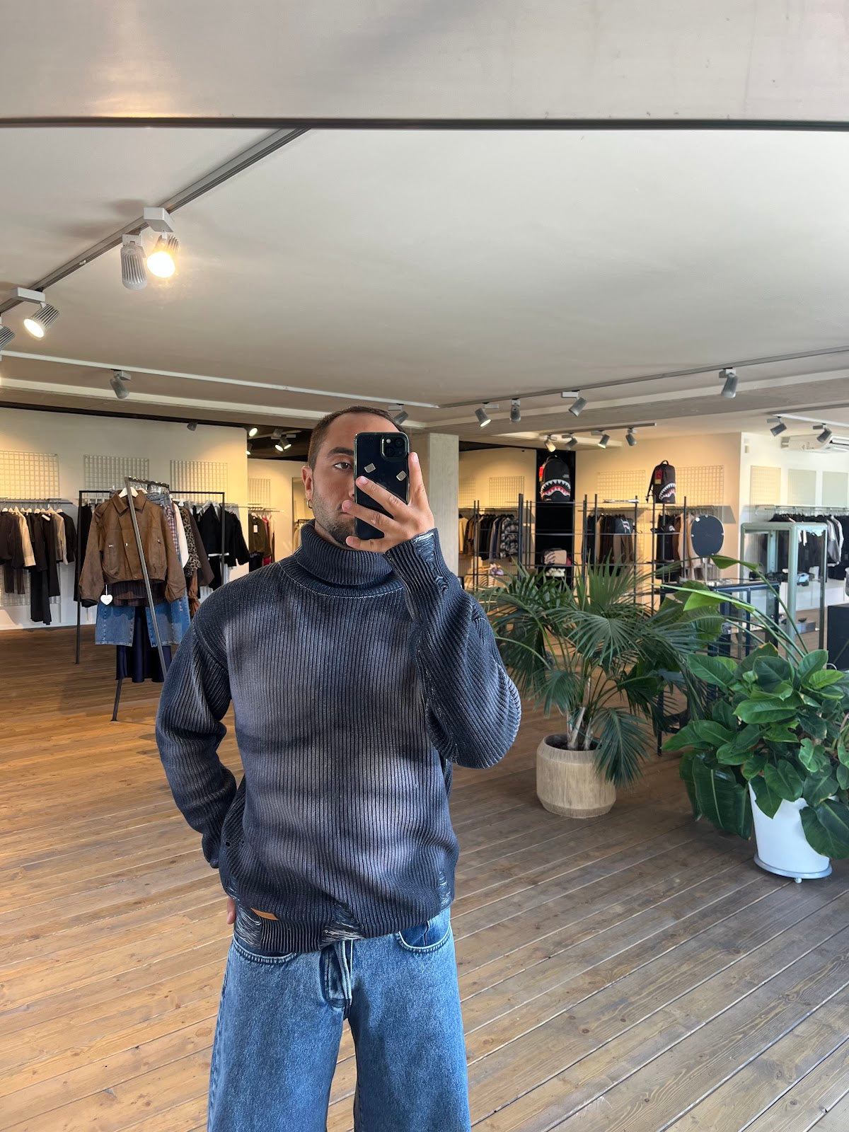 Distressed Sculpted Muscle Knit TurtleNeck