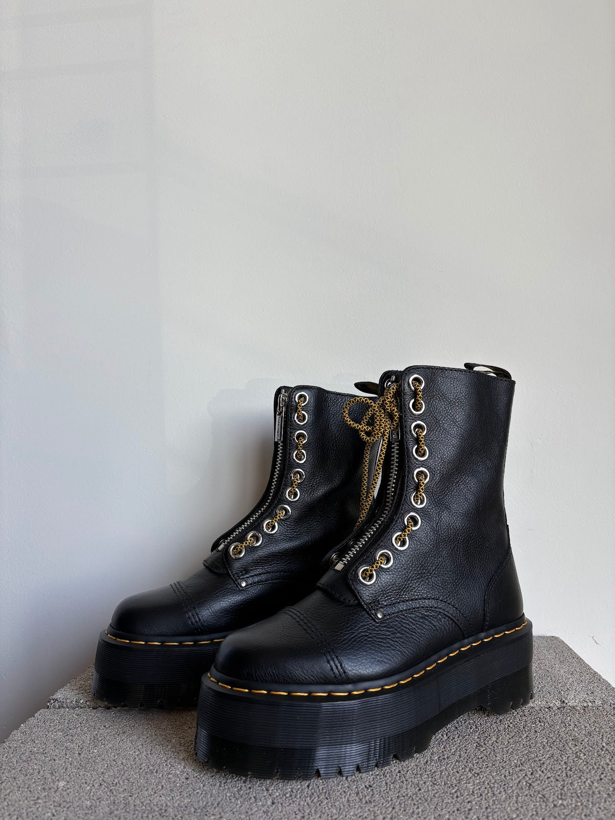 Sinclair Hi Max Black Pisa