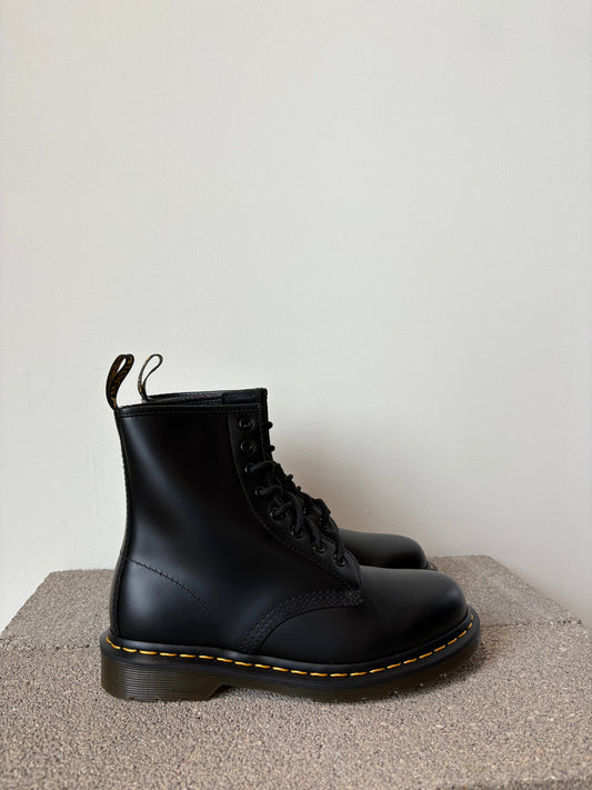 1460 Smooth Leather Black Boots