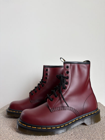 1460 Smooth Cherry Red