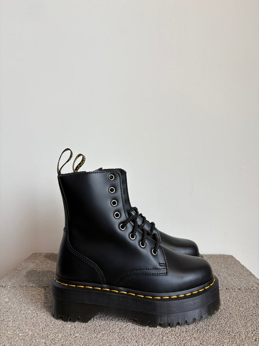 Jadon Polished Smooth