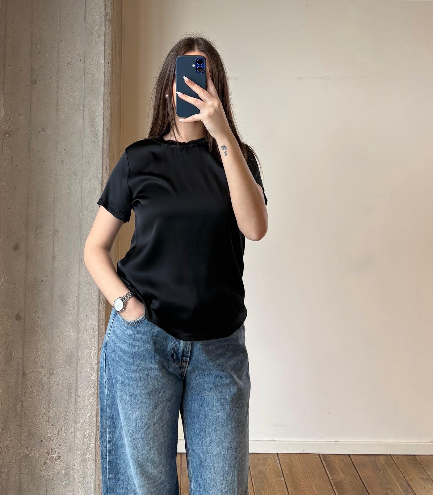 Tee Sayuri