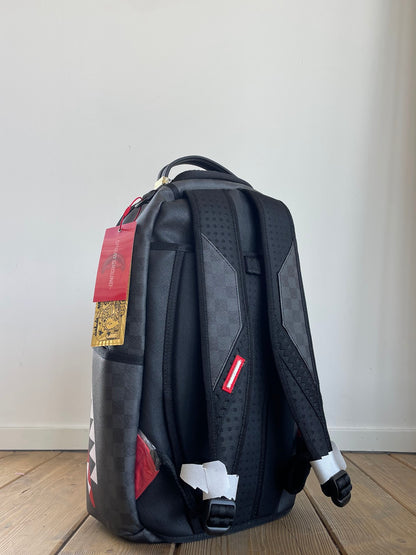 FAMILY GUY STEWIE HOLDING BEAR KEYCHAIN BACKPACK