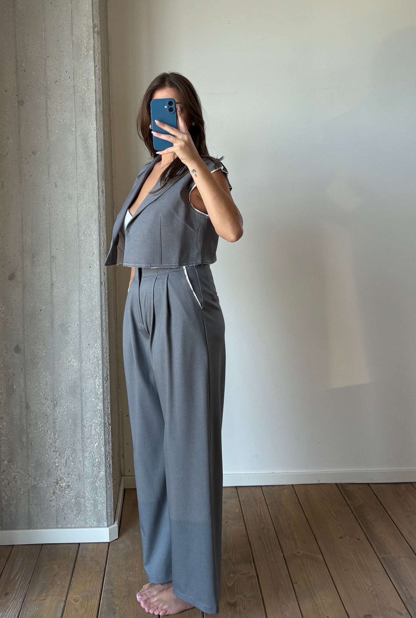 Pantalone con doppia pinces