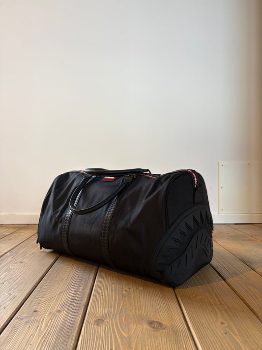 PRINTED ZIPPER SHARK DUFFLE