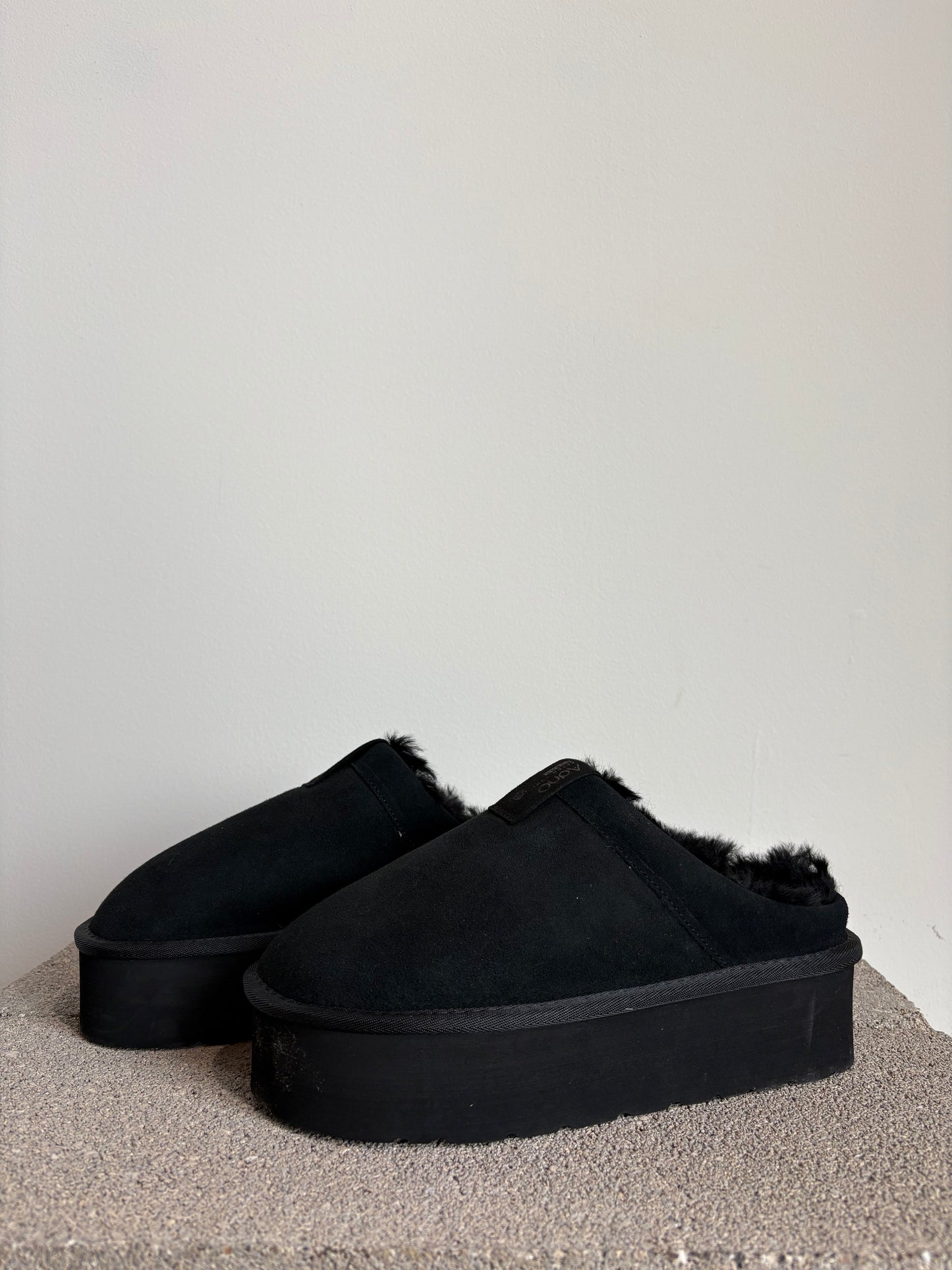 Platform Slide Black